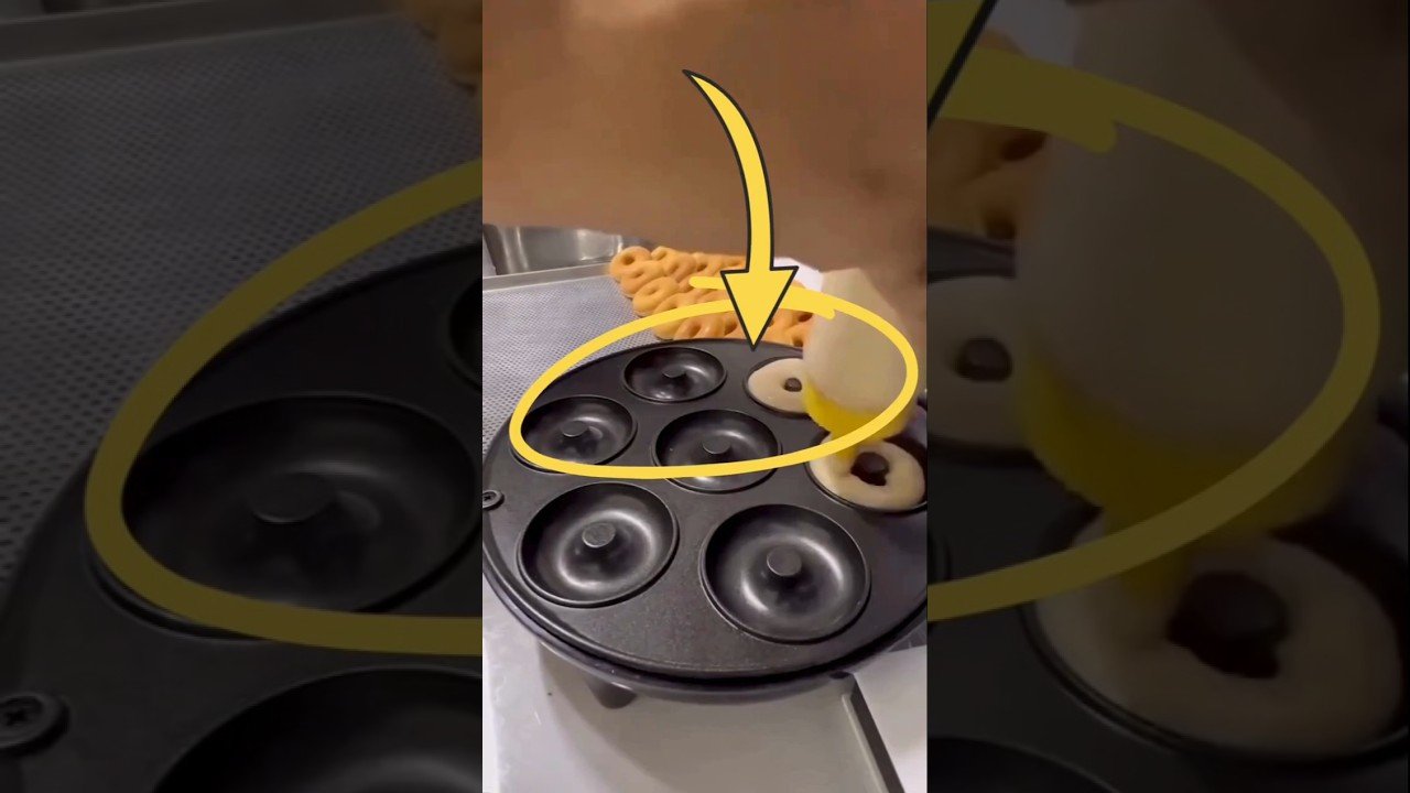 Wait… This Machine Makes Tiny Donuts?! #shorts #entrepreneur #donuts #viral